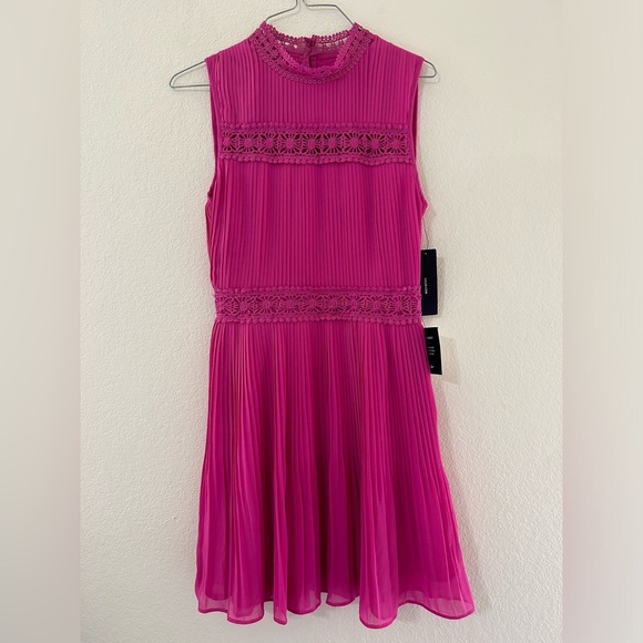NWT Lulu's Something Wonderful Fuchsia Lace Pleated Skater Dress Pink Size Small - Picture 2 of 14